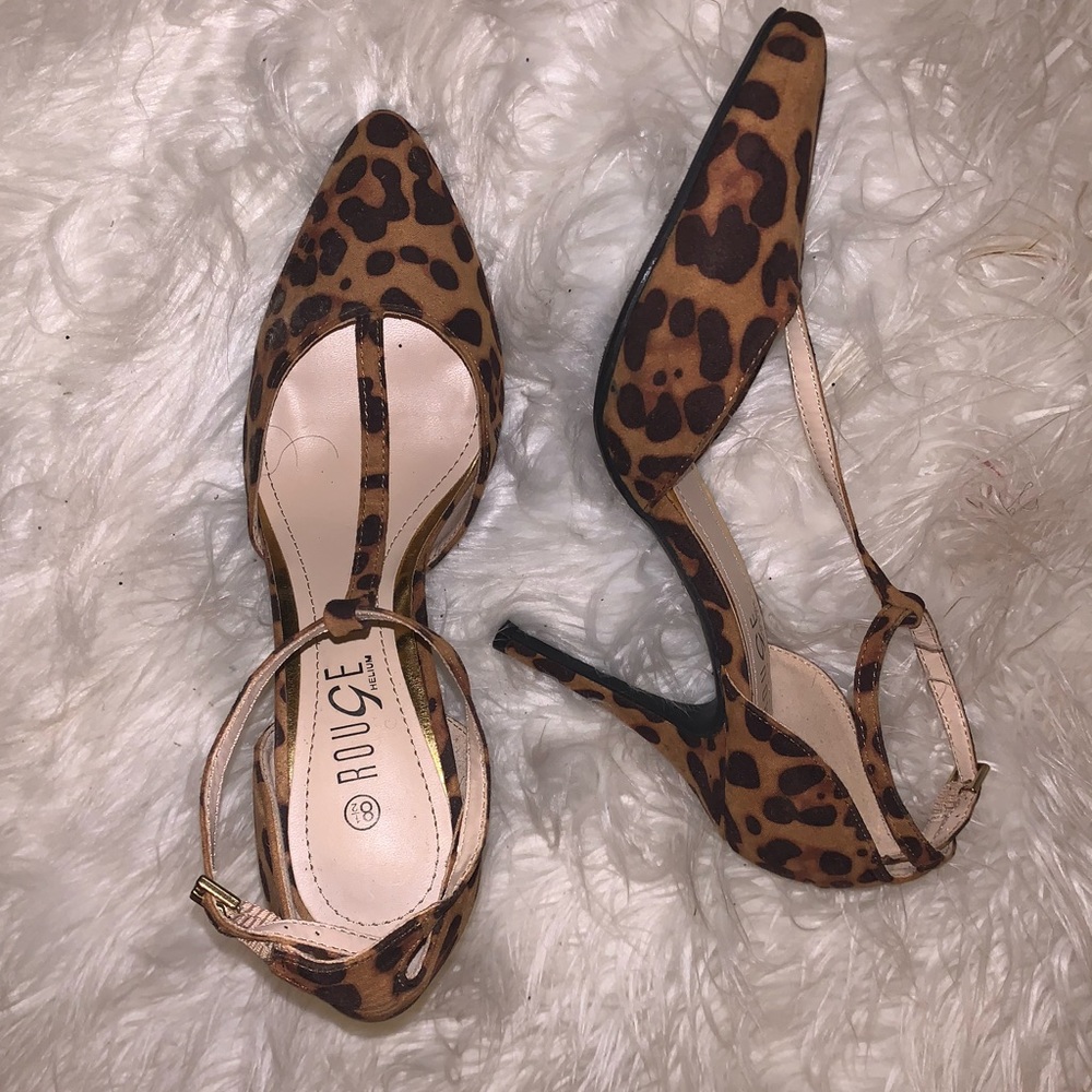 Leopard Print Pumps - Picture 3 of 3